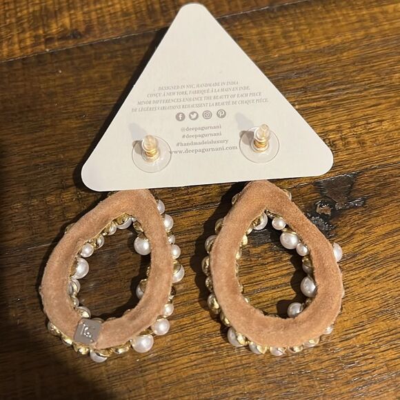 Deepa Gurnani Manon Pearl Earrings - Picture 4 of 4